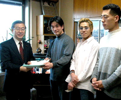 image/040223-212858-aDscn7152.gif